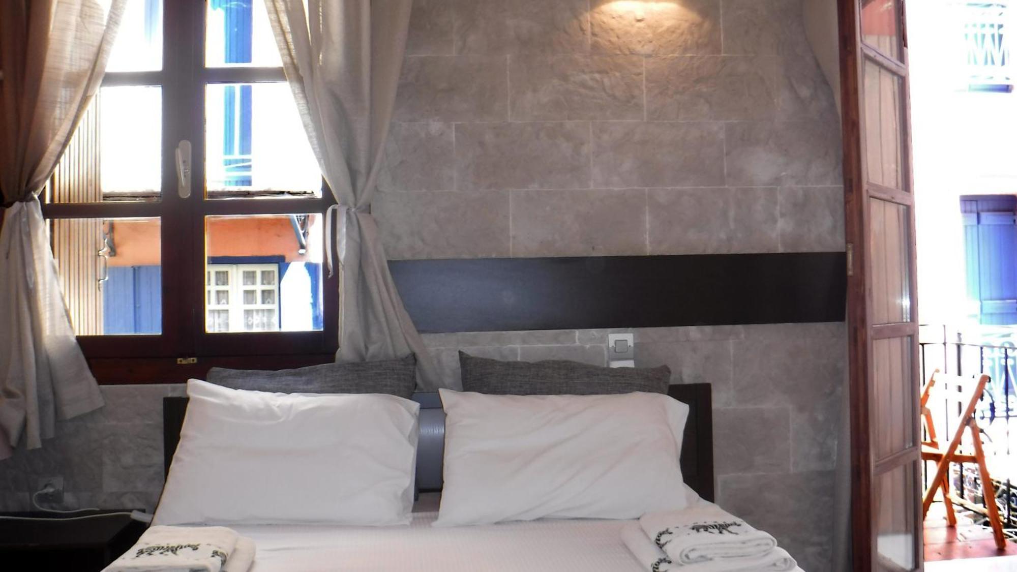 Enetiko Rooms Ханья Экстерьер фото